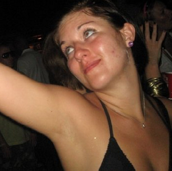 British UK girls showing sexy shaven armpits — 53