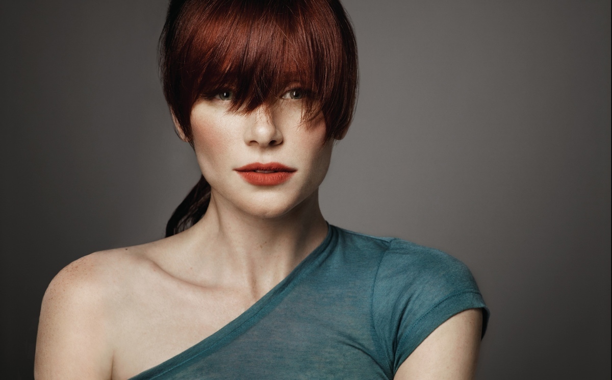 Stunning Celebrities With Bangs!!!! — 41