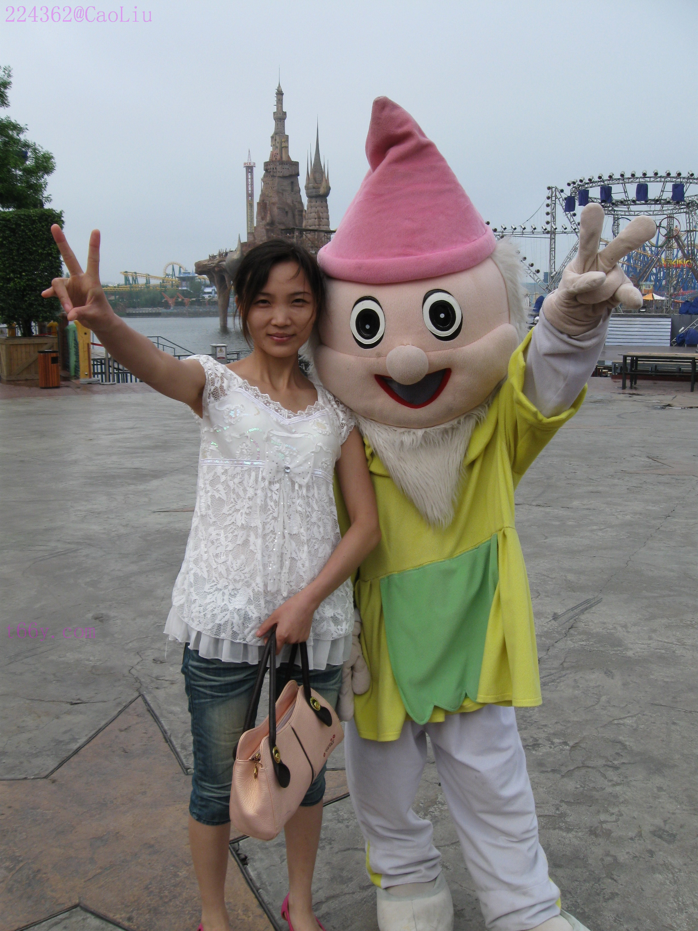 Sexy Chinese Lady Likes to Show — 40