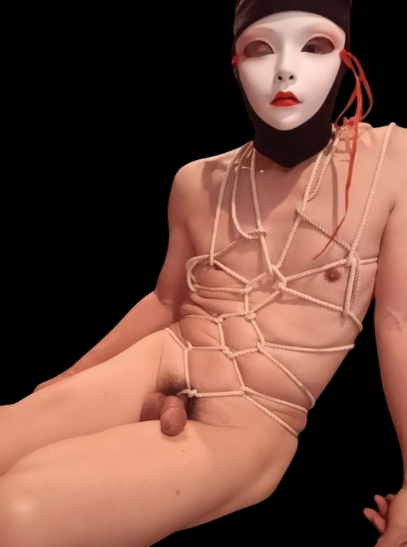 Wearing a mask and tying up your own body — 6